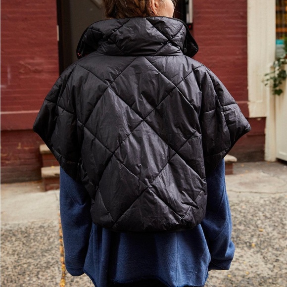 FP Movement Chill Out Packable Puffer Poncho Scarf Vest One Size - Picture 3 of 8